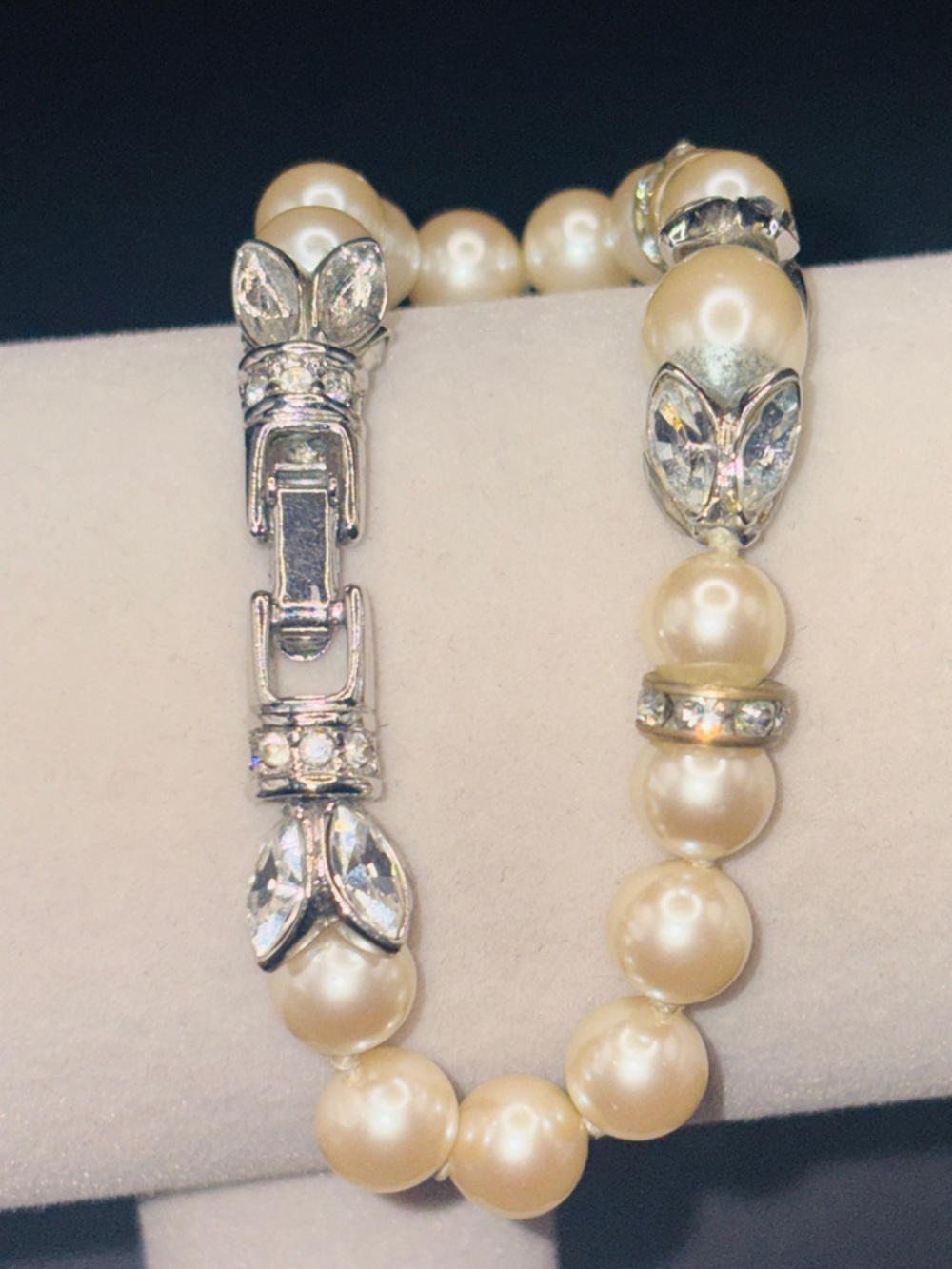 Vintage 1990s Faux Pearl Rhinestone Bracelet Bridal Wedding Classic